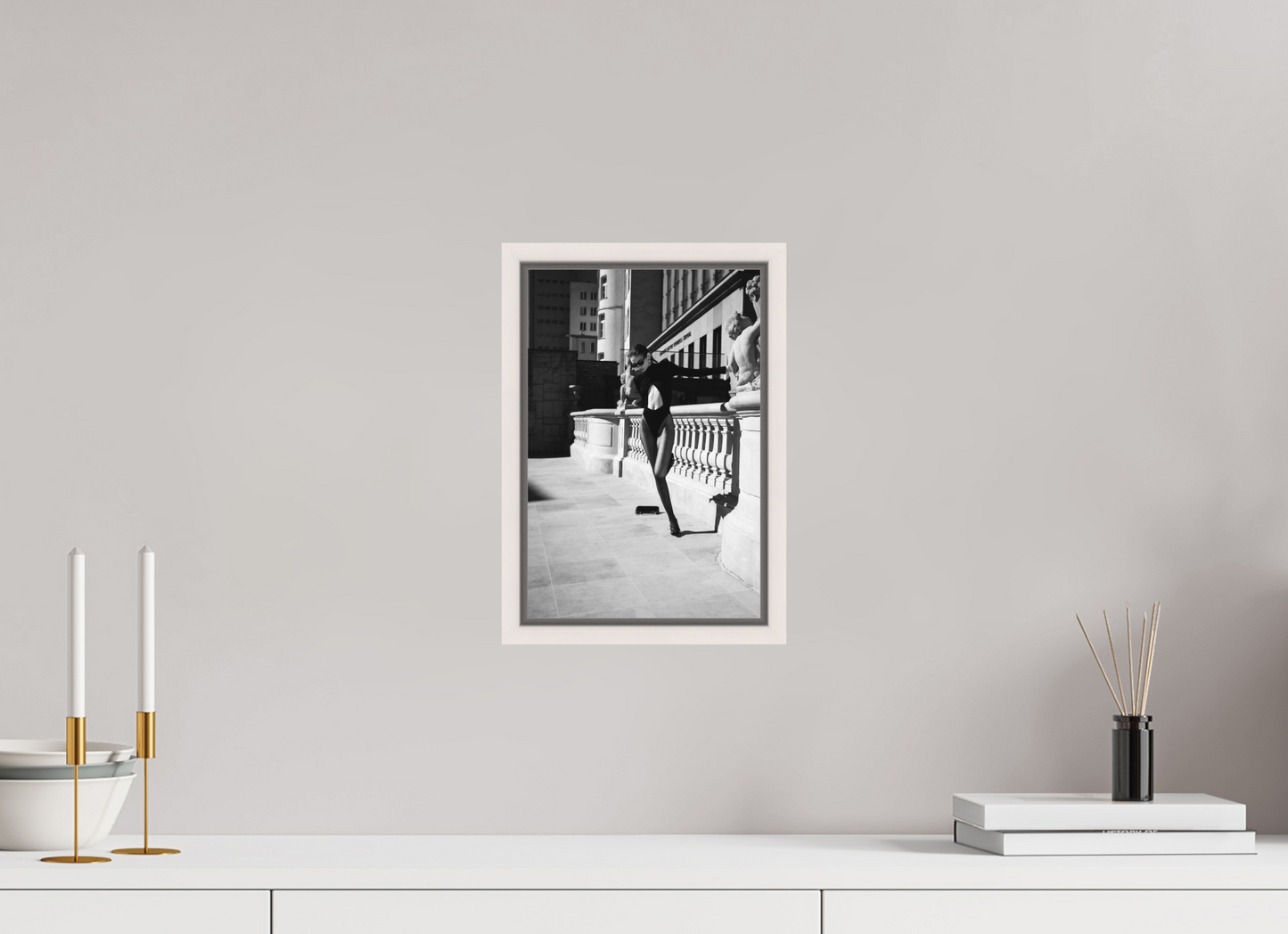 20 x 30 cm, Maple White Floater Frame Poise