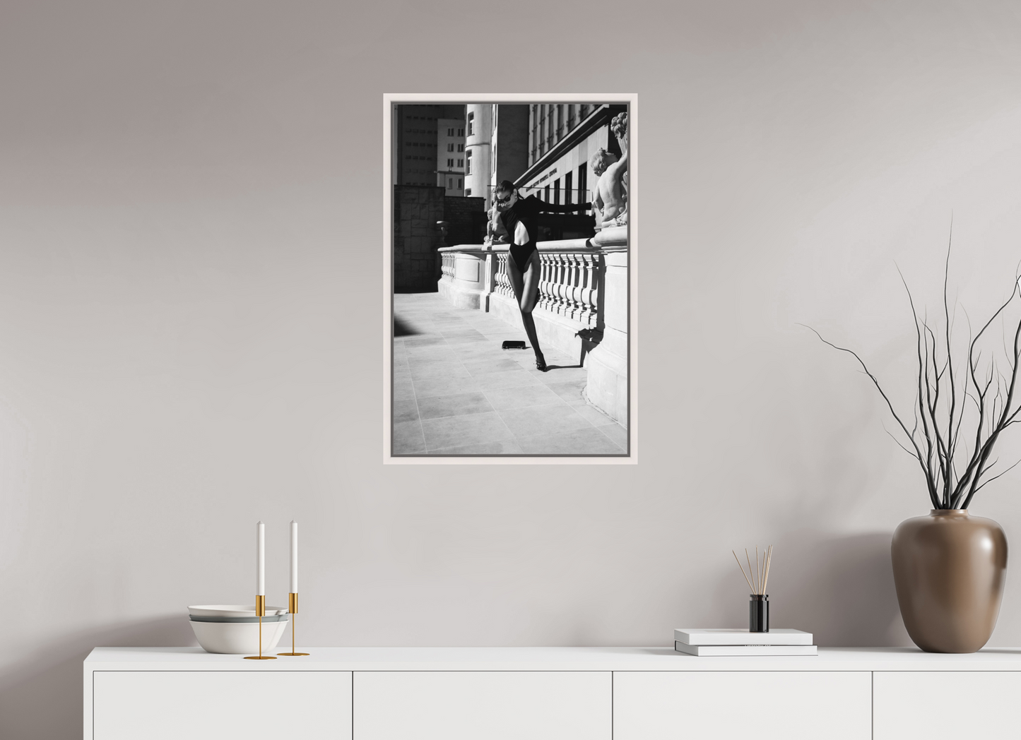 50 x 75 cm, Maple White Floater Frame Poise