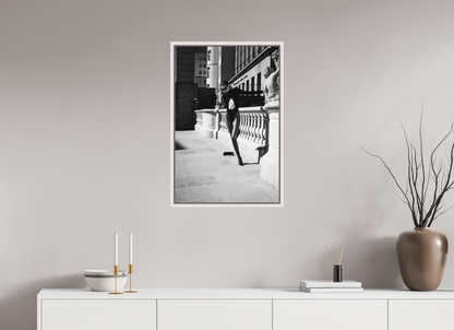 50 x 75 cm, Maple White Floater Frame Poise